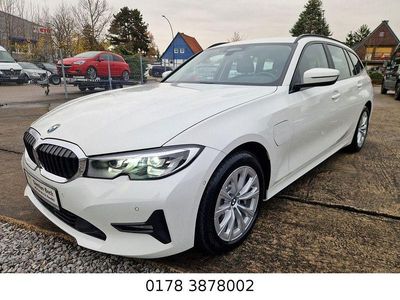 BMW 330e