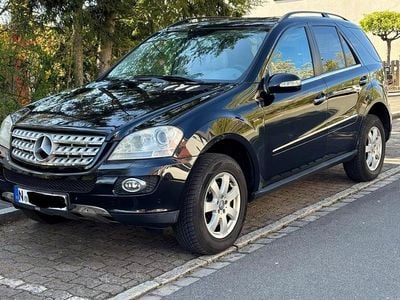 Usata Mercedes ML320 224 CV (164 kW) 2007 Nero SUV