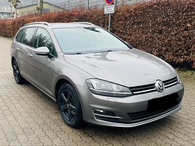 Grau Gebraucht 2015 VW Golf VII LOUNGE Kombi | 7.900 € (Guter Preis)