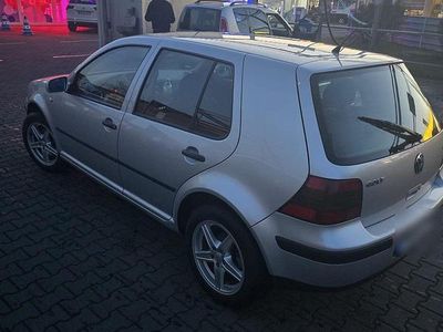 Gebraucht VW Golf IV 90 PS (66 kW) 2000 Silber Kleinwagen