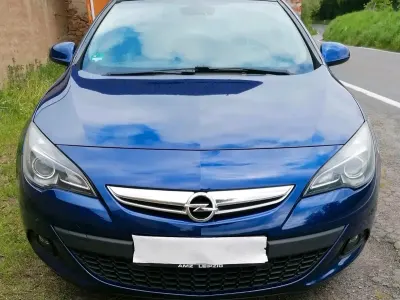 Gebraucht Opel Astra GTC Sport 120 PS (88 kW) 2015 Blau Limousine