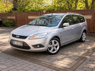 Gebraucht Ford Focus 115 PS (84 kW) 2010 Grau Kombi