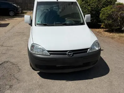Gebraucht Opel Combo 95 PS (69 kW) 2010 Weiß Van / Kleinbus