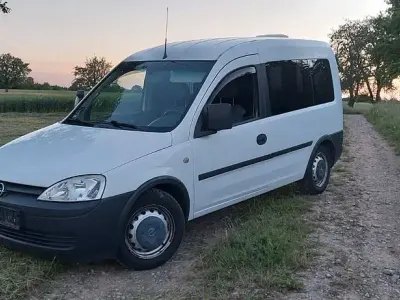 Gebraucht Opel Combo 87 PS (63 kW) 2003 Weiß Van / Kleinbus