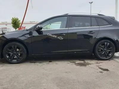 Gebraucht Chevrolet Cruze LTZ 163 PS (119 kW) 2014 Schwarz Kombi