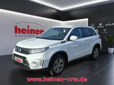 Second-hand Suzuki Vitara Comfort 140 CP (102 kW) 2023 Alb SUV