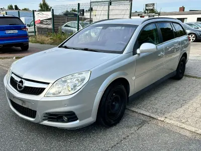 Gebraucht Opel Vectra Edition+ 150 PS (110 kW) 2008 Silber Kombi