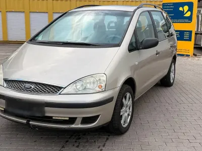 Używany Ford Galaxy 130 KM (95 kW) 2005 Srebrny Minivan