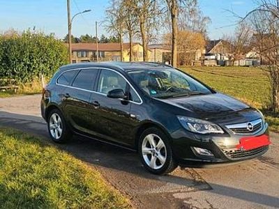 Usata Opel Astra 180 CV (132 kW) 2012 Nero Station wagon
