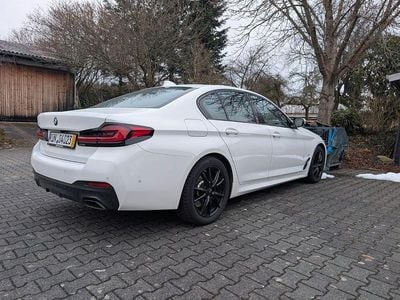 Gebraucht BMW 530 M Sport 286 PS (210 kW) 2023 Weiß Limousine