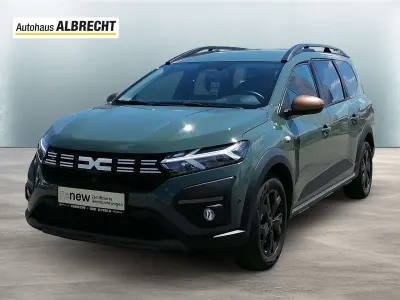 Gebraucht Dacia Jogger Extreme 94 PS (69 kW) 2025 Safarigrüngrau Van / Kleinbus