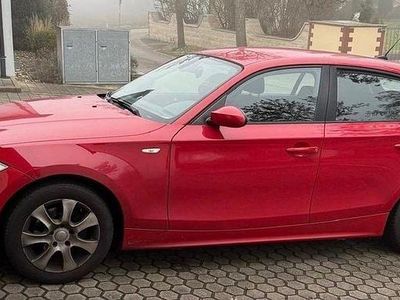 Gebraucht BMW 116 122 PS (89 kW) 2005 Rot Kleinwagen