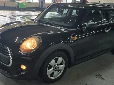 Gebraucht Mini One D 95 PS (69 kW) 2017 Schwarz Kleinwagen