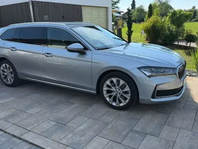 Gebraucht Skoda Superb Selection 193 PS (141 kW) 2024 Silber Limousine