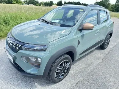 Gebraucht Dacia Spring Extreme 47 kW (65 PS) 2024 Grün Kleinwagen