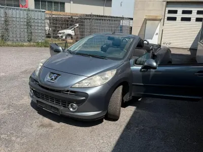 Gebraucht Peugeot 207 CC 120 PS (88 kW) 2007 Grau Cabrio