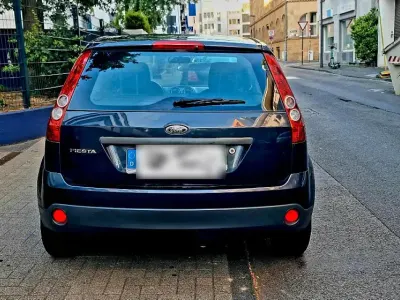 Gebraucht Ford Fiesta 75 PS (55 kW) 2007 Blau Kleinwagen