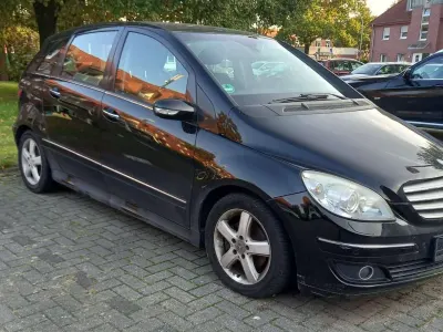 Gebraucht Mercedes E200 193 PS (141 kW) 2005 Schwarz Kombi