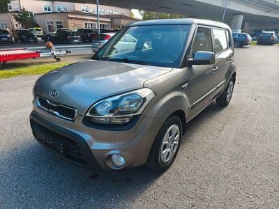 Second-hand Kia Soul Spirit 128 CP (94 kW) 2014 Gri SUV