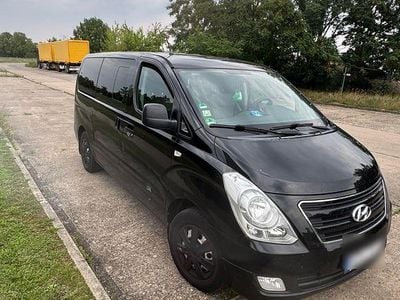 Hyundai H-1