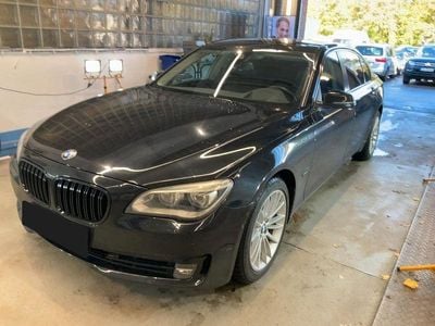 BMW 750
