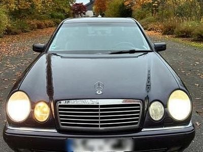 Mercedes E280