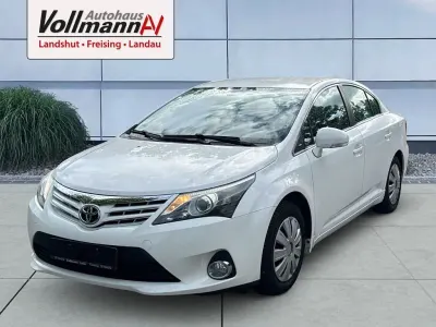 Gebraucht Toyota Avensis Edition 147 PS (108 kW) 2013 Weiß Limousine