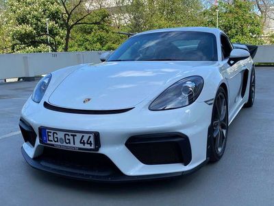 Porsche 718 Cayman GT4