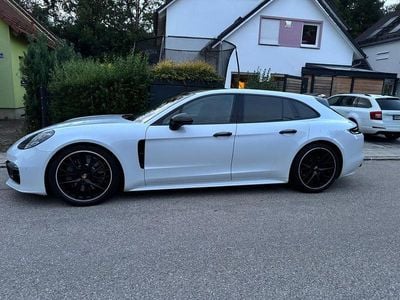 Porsche Panamera 4S
