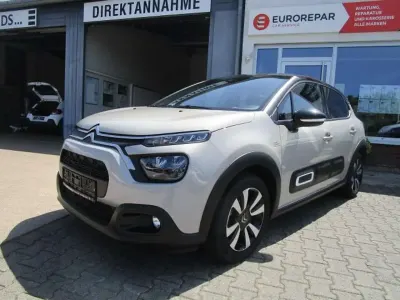 Gebraucht Citroën C3 Shine 82 PS (60 kW) 2023 Lackierung sable Kleinwagen