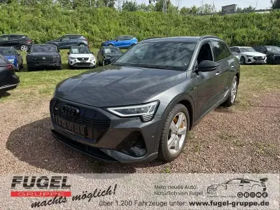 Gebraucht Audi e-tron S-Line 300 kW (408 PS) 2022 Daytonagrau perleffekt SUV