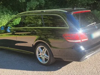 Gebraucht Mercedes E220 AMG 170 PS (125 kW) 2013 Schwarz Kombi