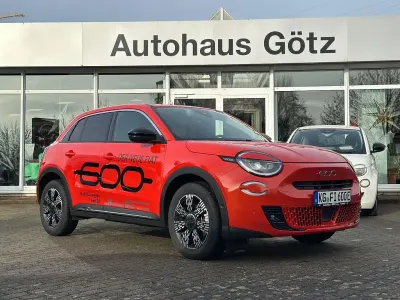 Gebraucht Fiat 600E La Prima 114 kW (156 PS) 2024 Orange SUV