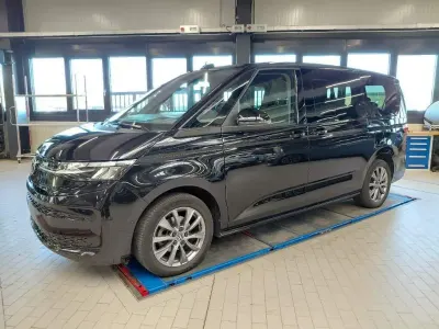 Begagnad VW T7 Life 150 HK (110 kW) 2024 Svart Van