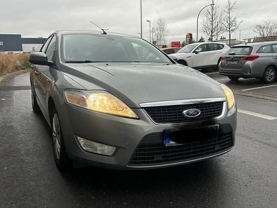 Grau Gebraucht 2007 Ford Mondeo Limousine | 2.450 €