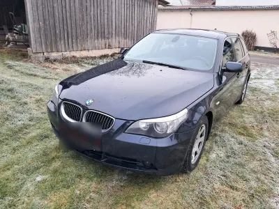 Gebraucht BMW 525 Sport Line 177 PS (130 kW) 2006 Blau Kombi