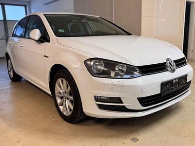Gebraucht VW Golf VII LOUNGE 150 PS (110 kW) 2015 Weiß Limousine