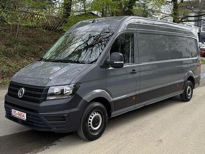 Gebraucht VW Crafter 177 PS (130 kW) 2023 Grau Van