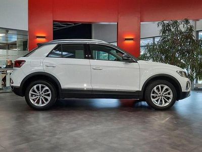 Second-hand VW T-Roc Style 150 CP (110 kW) 2022 Alb SUV