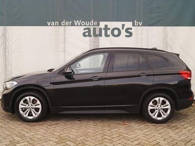 Schwarz Gebraucht 2020 BMW X1 Executive SUV | 20.449 € (Guter Preis)
