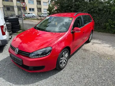 Gebraucht VW Golf VII Trendline 105 PS (77 kW) 2012 Rot Kombi