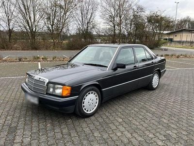 Gebraucht Mercedes 190 118 PS (86 kW) 1990 Schwarz Limousine