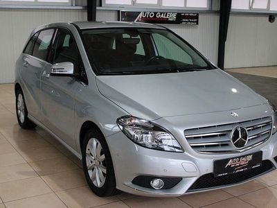 Usata Mercedes B200 156 CV (114 kW) 2013 Argento Monovolume