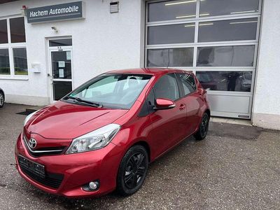 Gebraucht Toyota Yaris Life 90 PS (66 kW) 2013 Red mica metallic Kleinwagen