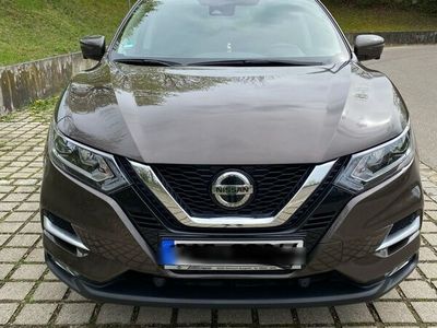 gebraucht Nissan Qashqai 1.3 DIG-T DCT ZAMA