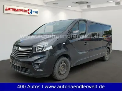 Używany Opel Vivaro 140 KM (102 kW) 2015 Czarny Minivan