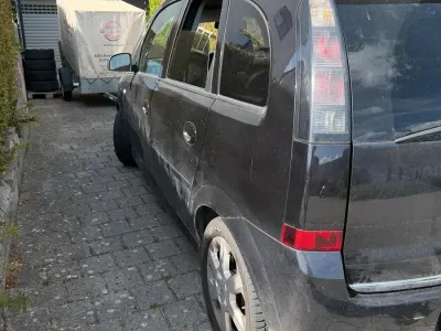 Gebraucht Opel Meriva 125 PS (91 kW) 2008 Schwarz Van / Kleinbus