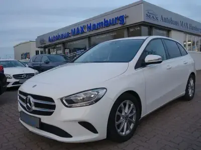 Gebraucht Mercedes B220 190 PS (139 kW) 2022 Weiß Van / Kleinbus