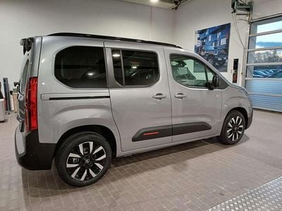 Grau Gebraucht 2025 Citroën Berlingo Shine Van / Kleinbus | 28.400 € (Superpreis)