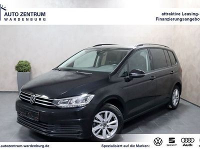 Schwarz Gebraucht 2023 VW Touran Van / Kleinbus | 32.950 € (Etwas zu teuer)